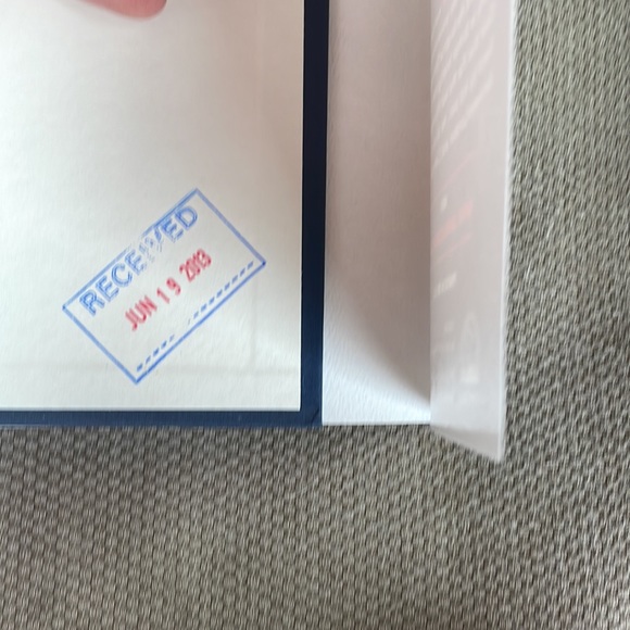 A Delicate Truth - John Le Carré. Hardcover. Novel. Like New. - Picture 5 of 13